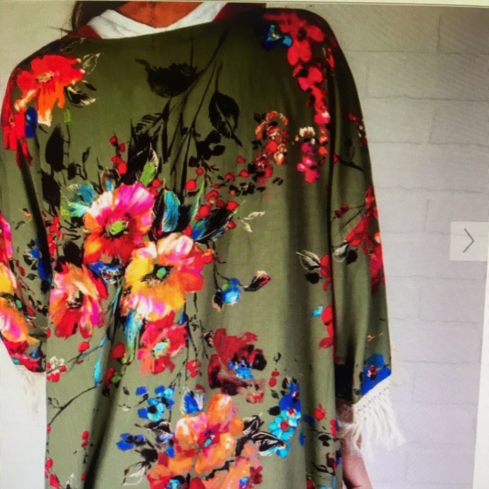 Olive print kimono